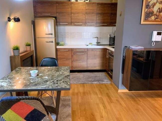 Apartament në Qendër - 3