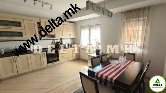 Apartament me dy dhoma gjumi për qira në Qendër - 3