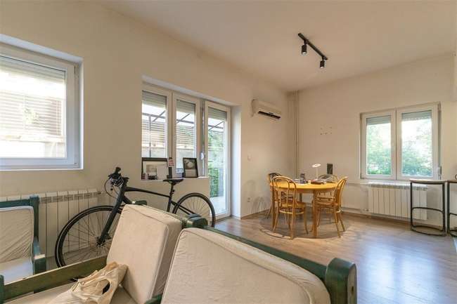 Apartament në Debar Maalo, pranë Qeverisë së RM - 3