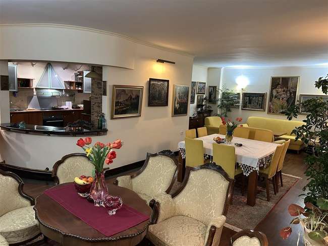 FOR SALE 4-BEDROOM APARTMENT IN CITY WALL, OPPOSITE RAMSTOR - 2