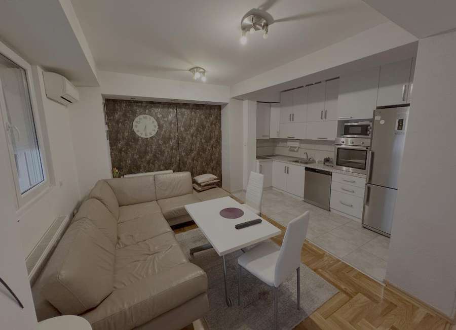 Apartament i ri me tre dhoma gjumi në Qendër - 1