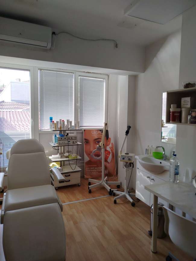 Commercial Space in a Busy Location - 2