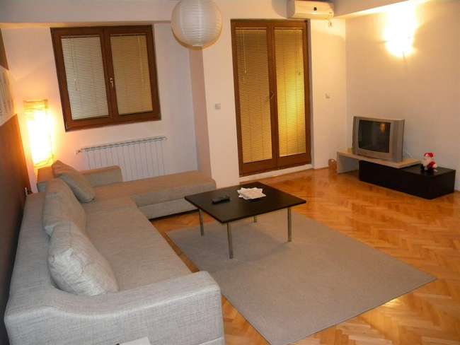 Apartment in Center - near store Beti - 2