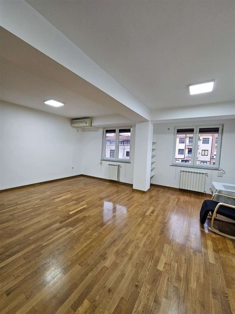 Empty apartment for business purposes for rent in the Center - 1