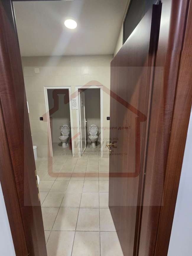 BUSINESS SPACE IN AN ATTRACTIVE LOCATION IN THE CENTER, PARK RESIDENCE - 3