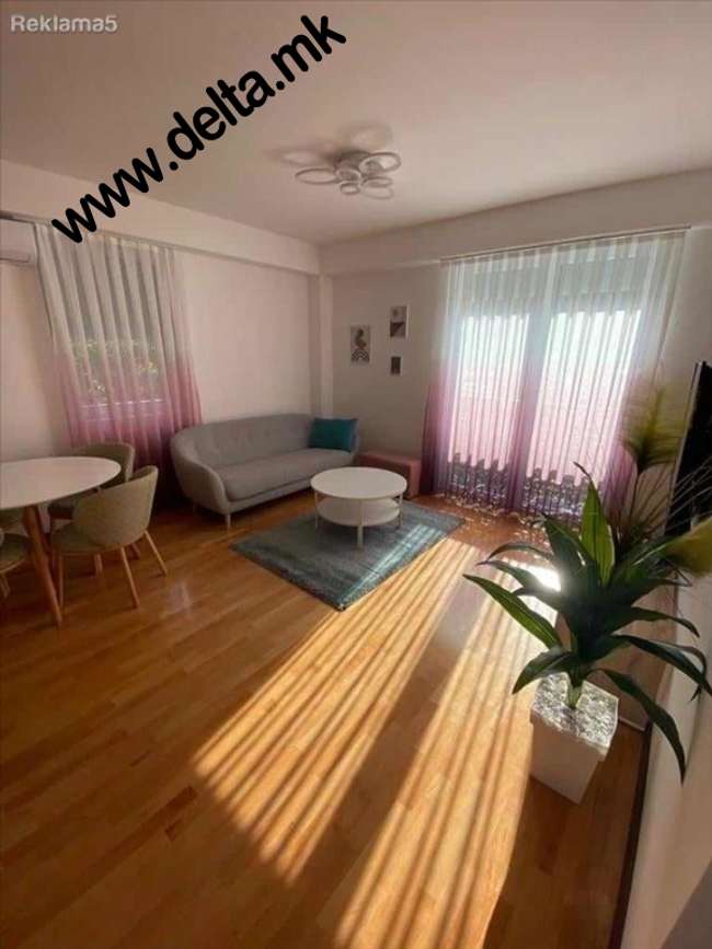 Apartament me dy dhoma gjumi në Qendër - 3