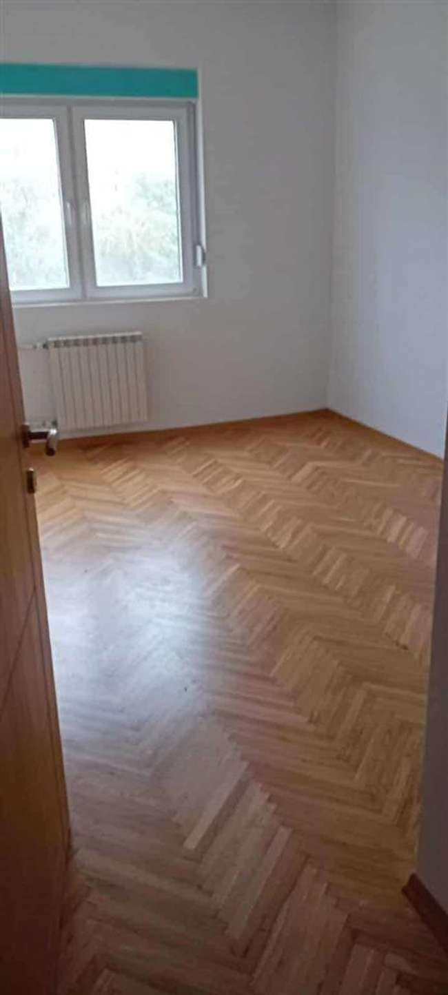 Се продава 4-собен стан во Аеродром, кај Бисер - 2