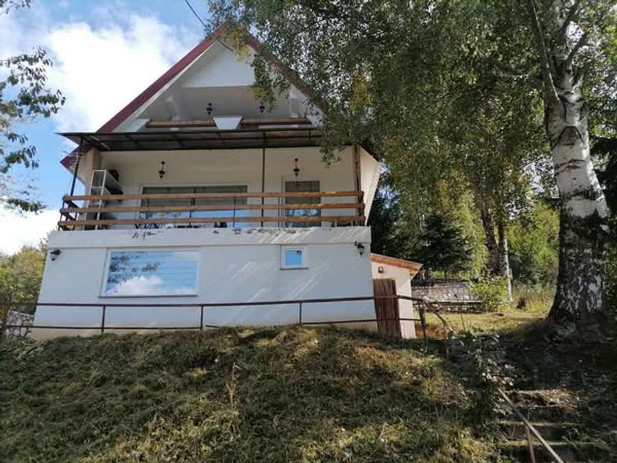 Weekend House in Mavrovo-Leunovo - 1