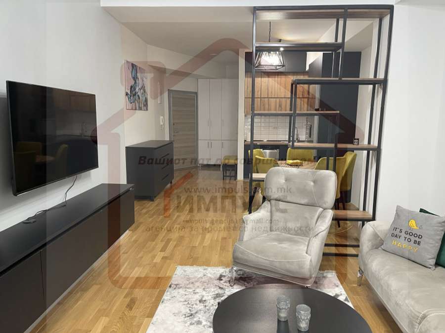 BEAUTIFUL THREE-BEDROOM APARTMENT IN AN ATTRACTIVE LOCATION IN THE CENTER - 1