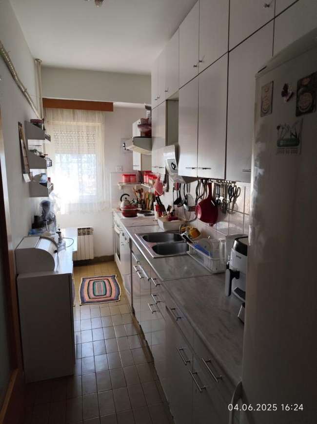 Apartament në një ndërtesë cilësore në Aerodrom - 3