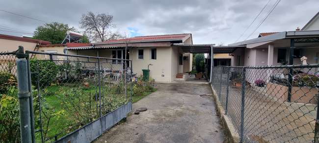 Се продава ѕидана барака во Драчево image