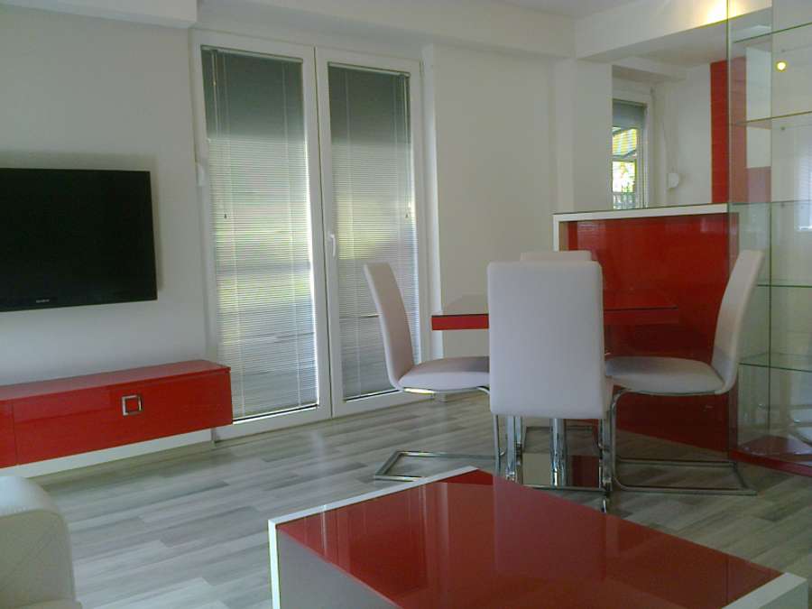 APARTAMENT MODERN ME DY DHOMA NË NJË LOKACION TË QETË NË KOZLE - 1