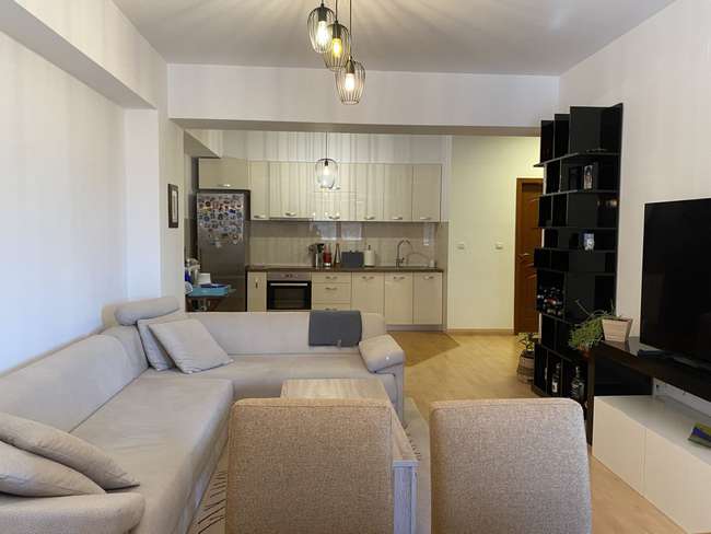 Apartament i Mobiluar Plot 86m2 në Qendër - 2