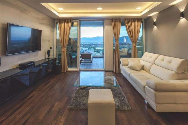 Vilë luksoze me 6 apartamente dhe pishinë private - 2