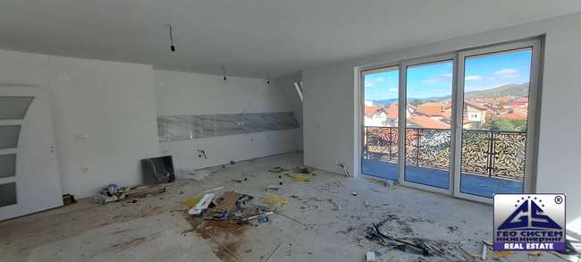 APARTAMENT ME KATËR DHOMA NË OHRID - 2