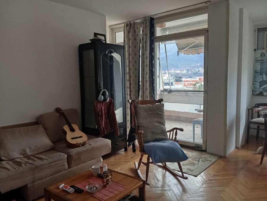 Apartament me Orientim në Jug në Taftalidze - 1