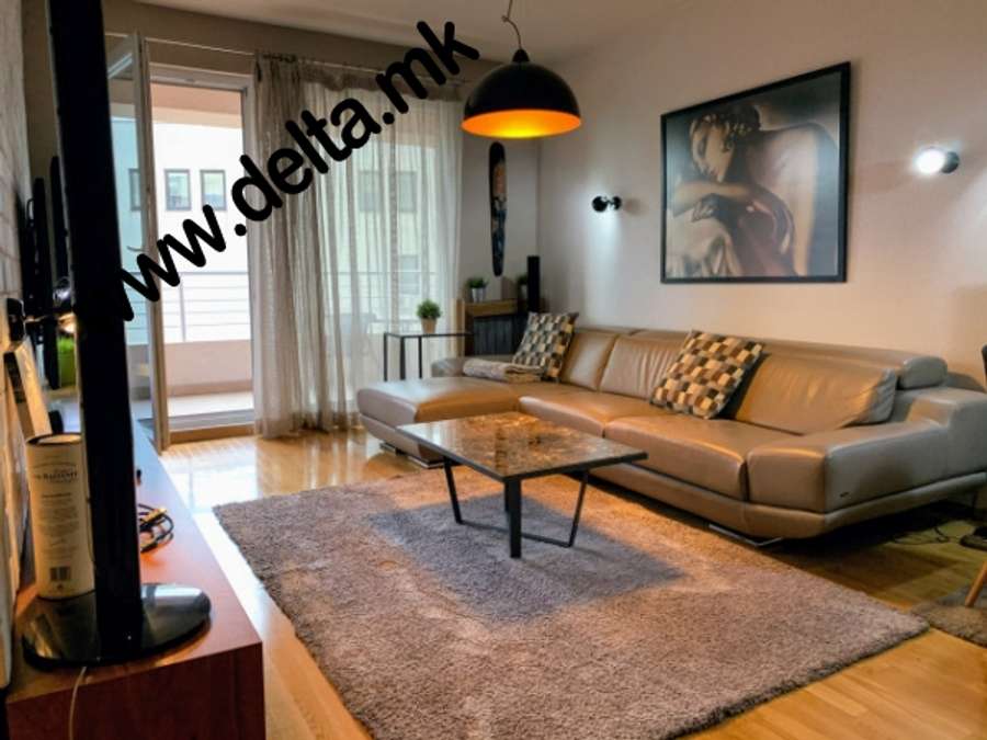 Apartament i Mobiluar Plot për Qira në Qendër - 1