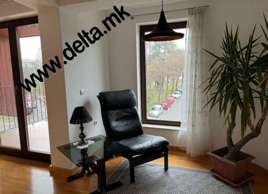 Apartament katër dhomash – kat i një shtëpie në Taftalidze - 1