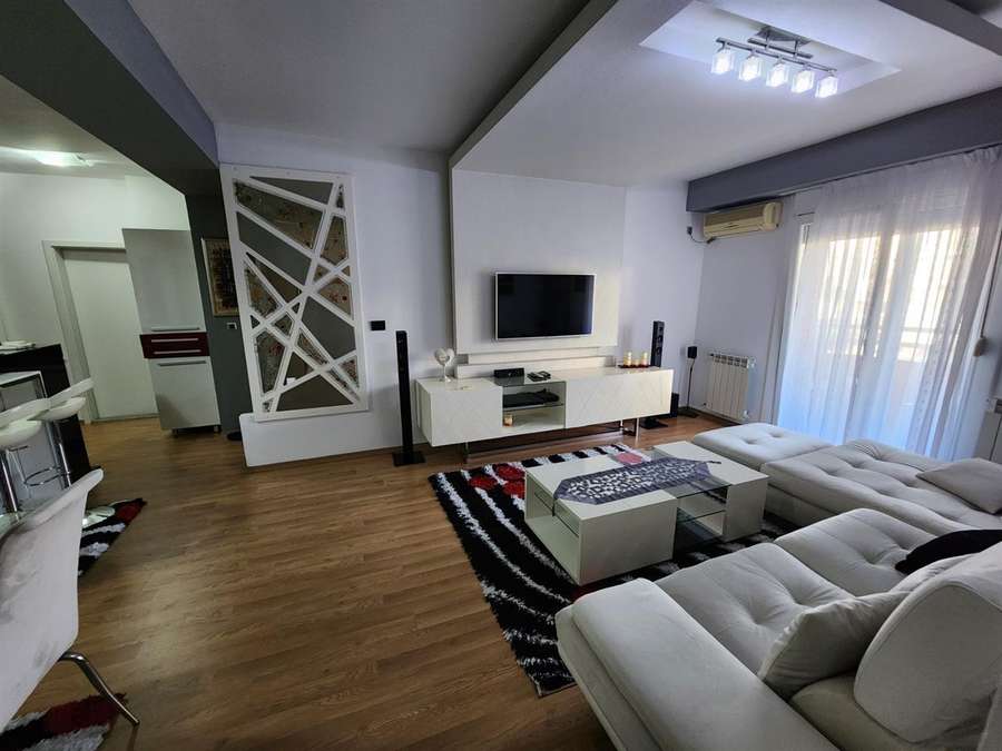 Furnished four-room apartment for rent in Taftalidze 1 - 1