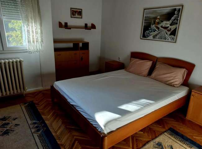 Apartament në Qendër - 3