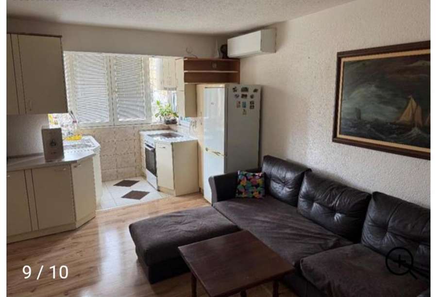 Apartament i rinovuar dhe i mobiluar - 1