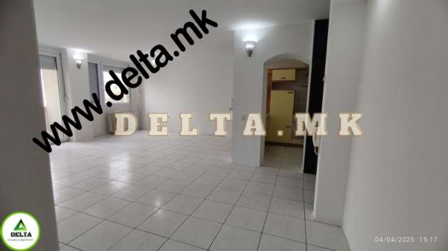 For rent empty three-bedroom apartment in the Center - 3