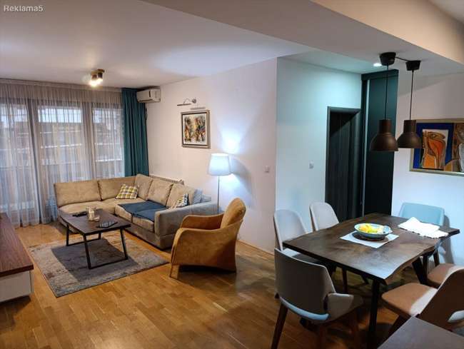 Apartament me qira në Qendër, pranë Sobornës - 2