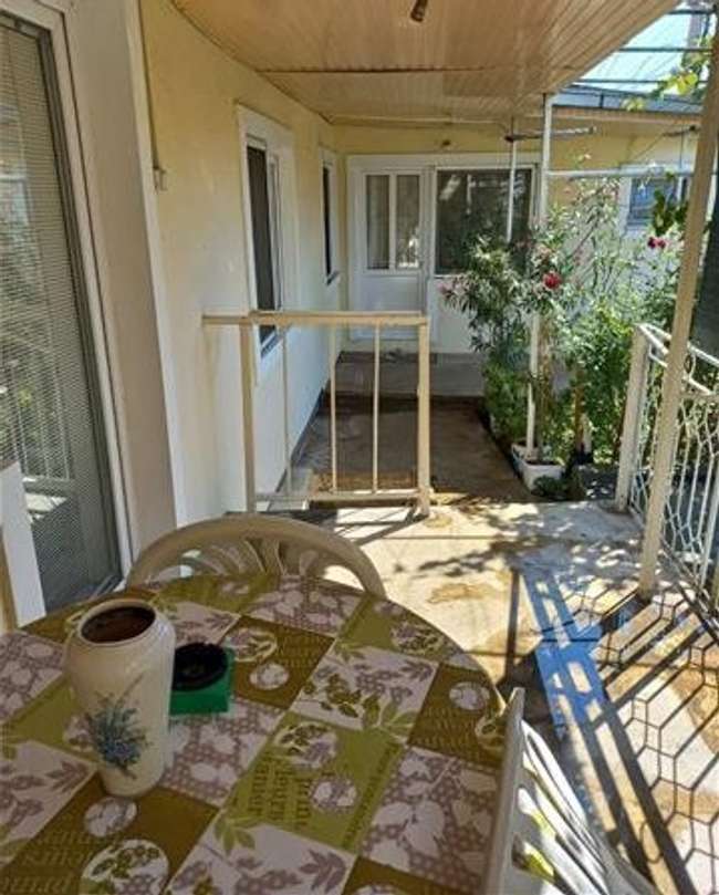 Fully Renovated House with Yard in Cento - 3