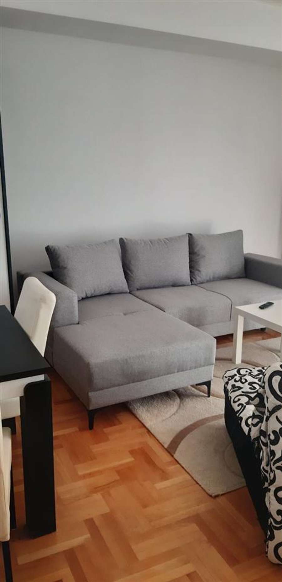 Apartament me dy dhoma gjumi për qira në Kisela Voda - 1