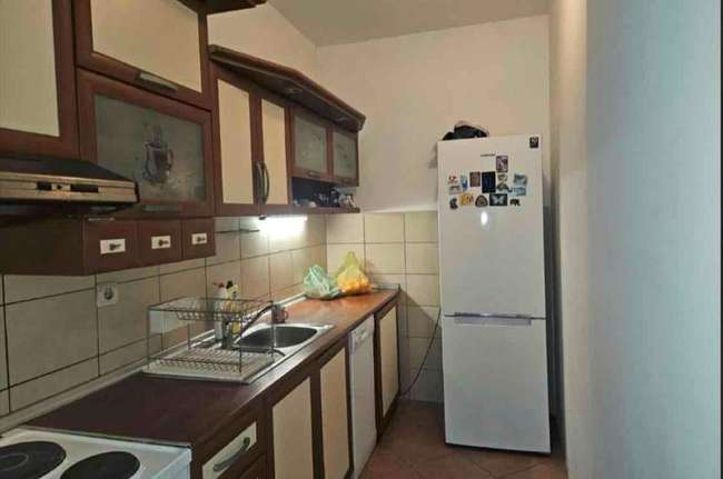 Apartament në Qendër pranë Fabrikës së Duhanit - 2