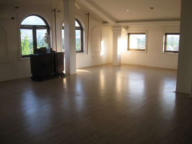 Shtëpi në shitje në Bardovci image