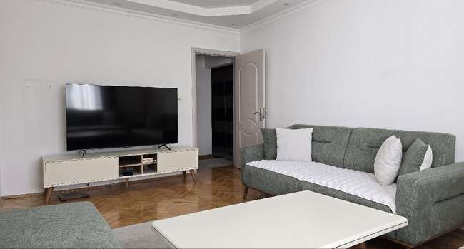 Apartament me tarracë dhe çati të rinovuar plotësisht - 2