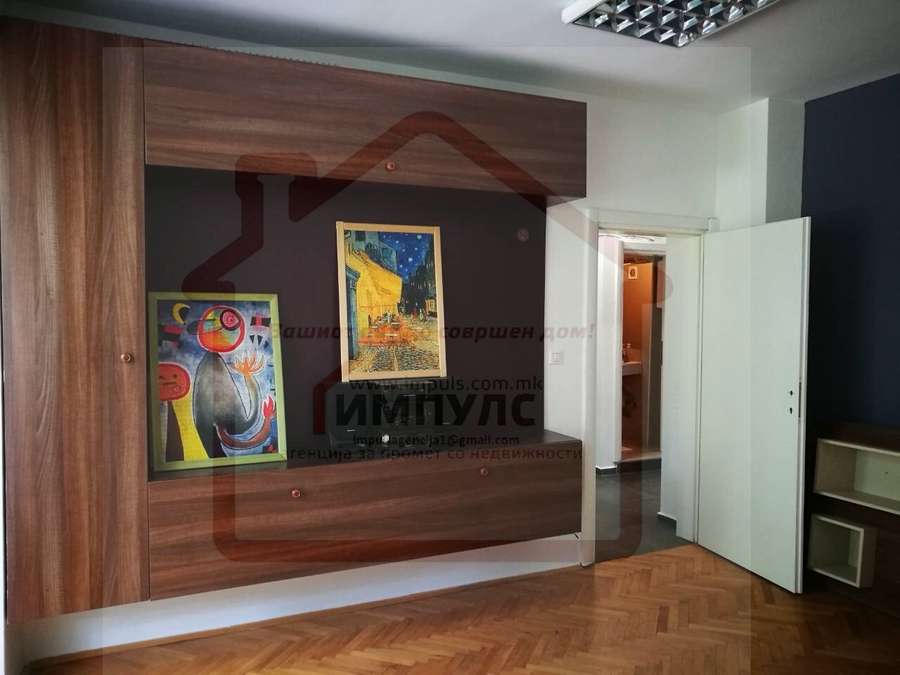 EMPTY OFFICE SPACE IN STRICT CENTER - 1
