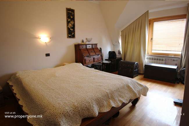 LUXURIOUS FURNISHED APARTMENT IN THE CENTER - 3
