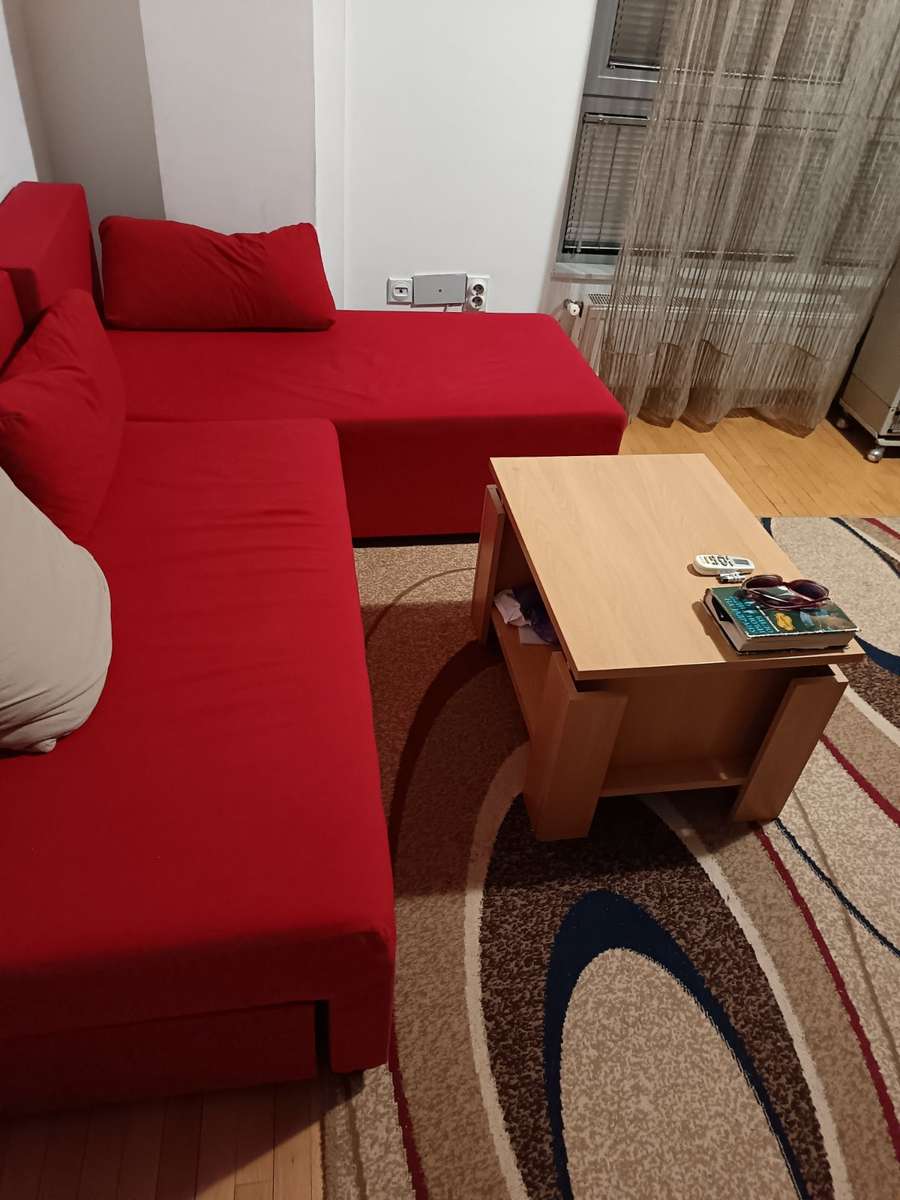 FOR RENT THREE-ROOM APARTMENT IN EXCELLENT LOCATION IN THE CENTER - 1