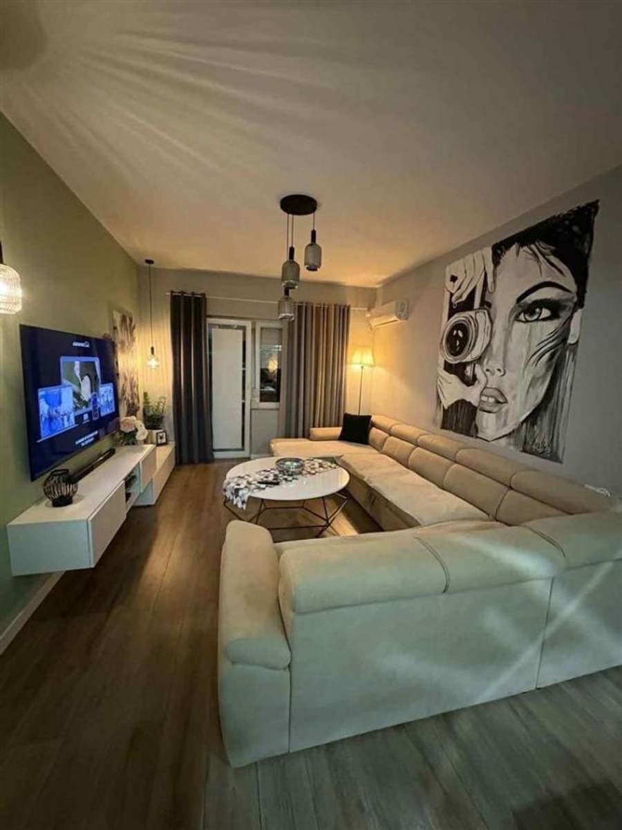 Apartment with 3 Bedrooms in the Center - 1