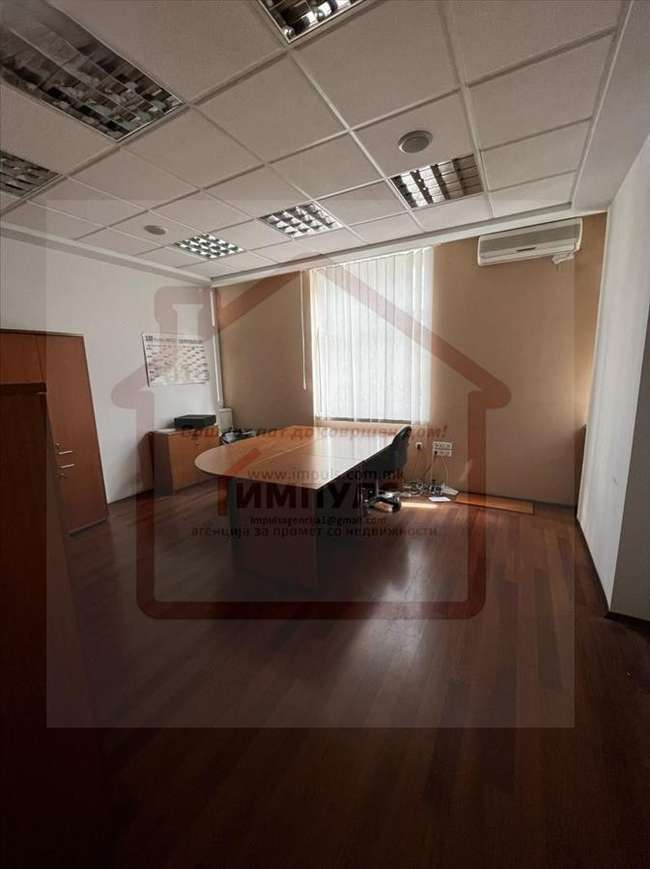 Furnished commercial space in an excellent location in the Center - 3