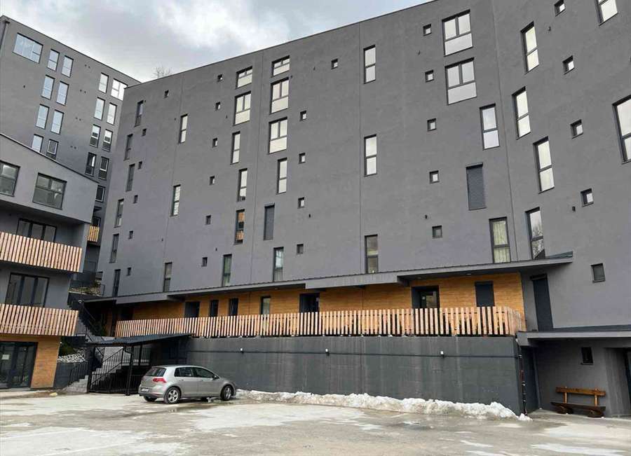 Apartament i Mobiluar në Mavrovë - 1