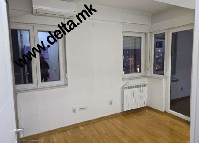Jepet me qira apartament bosh tre dhoma në Qendër - 2