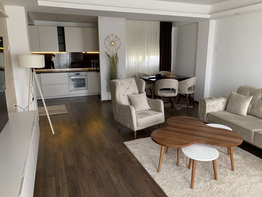 Apartament në një Lokacion të Qetë në Qendër - 1