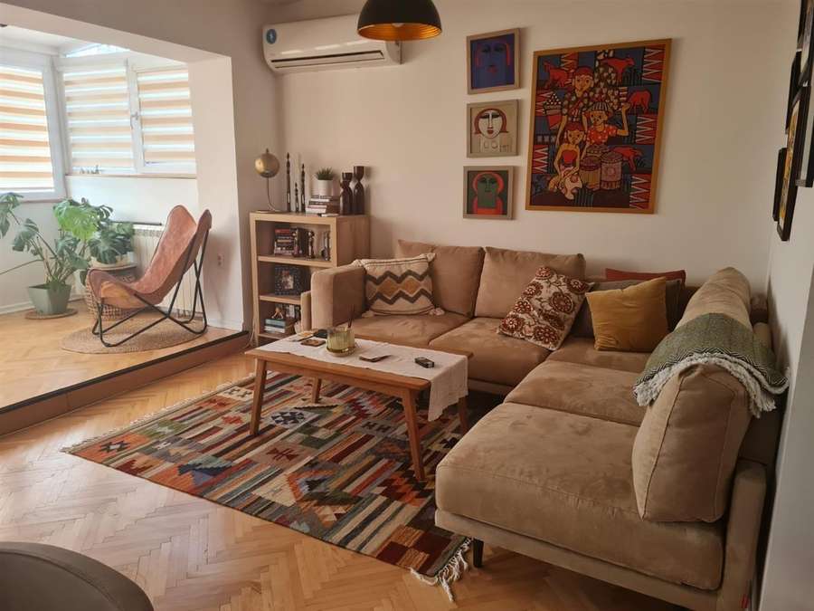 Apartament në Qendër - 1