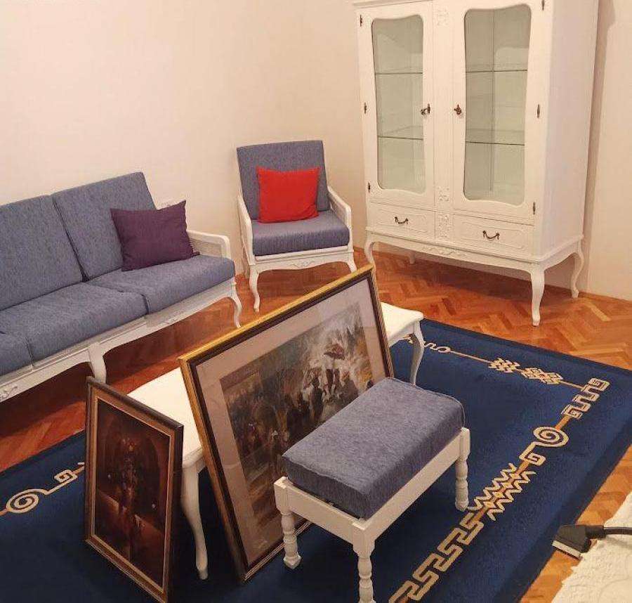 Kat i shtëpisë me oborr dhe garazh në Pržino - 1