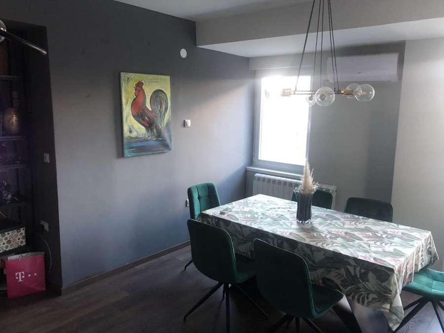 Apartament i rinovuar dhe i mobiluar plotësisht - 1