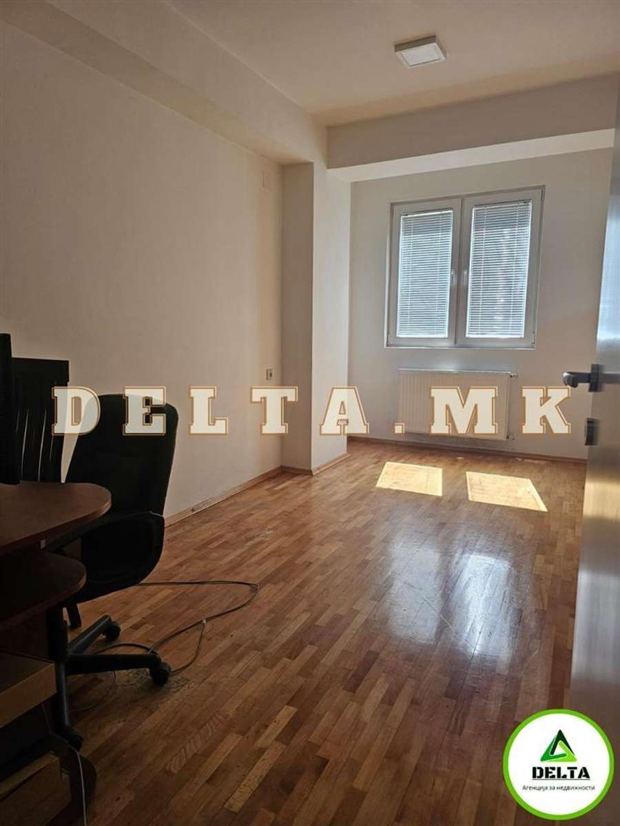Apartament i zbrazët me tre dhoma në Debar Maalo - 3