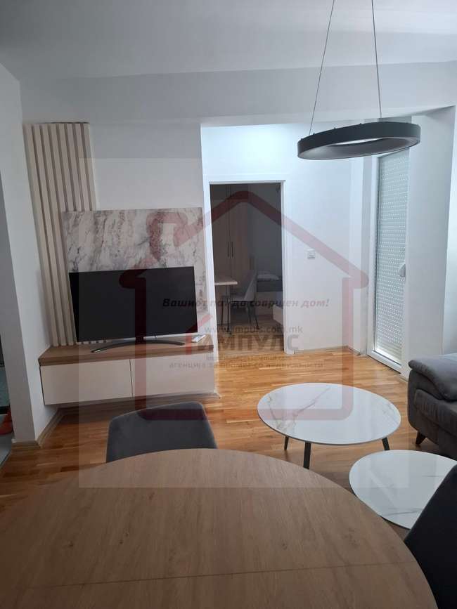 APARTAMENT TRE DHOMASH ME LOKACION NË QENDËR - 3