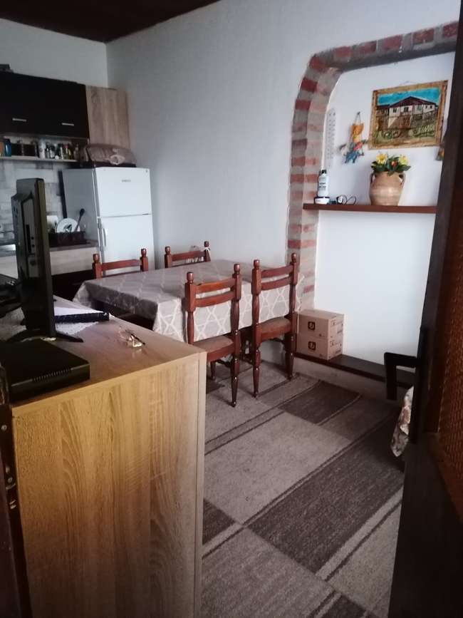 Renovated house with yard in Chento - 3