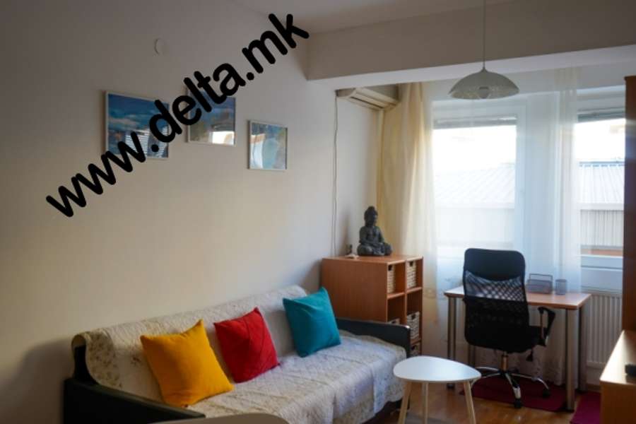 Apartament me dy dhoma gjumi për qira në Qendër - 1