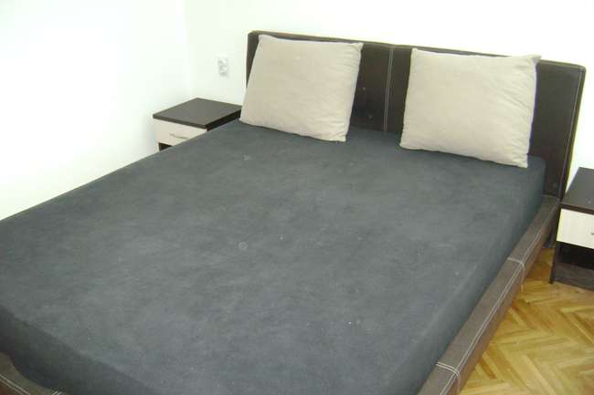 Se izdava 3-soben stan Centar, 400E - 3