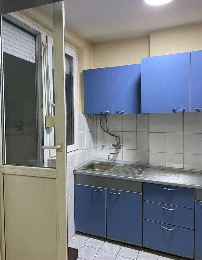 Apartament gjysmë i mobiluar me pjesë shtesë kabine - 3