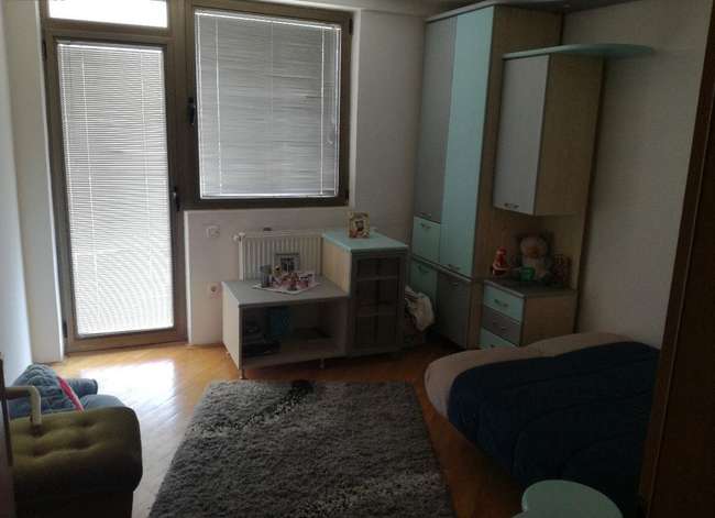 New three-level house - 3